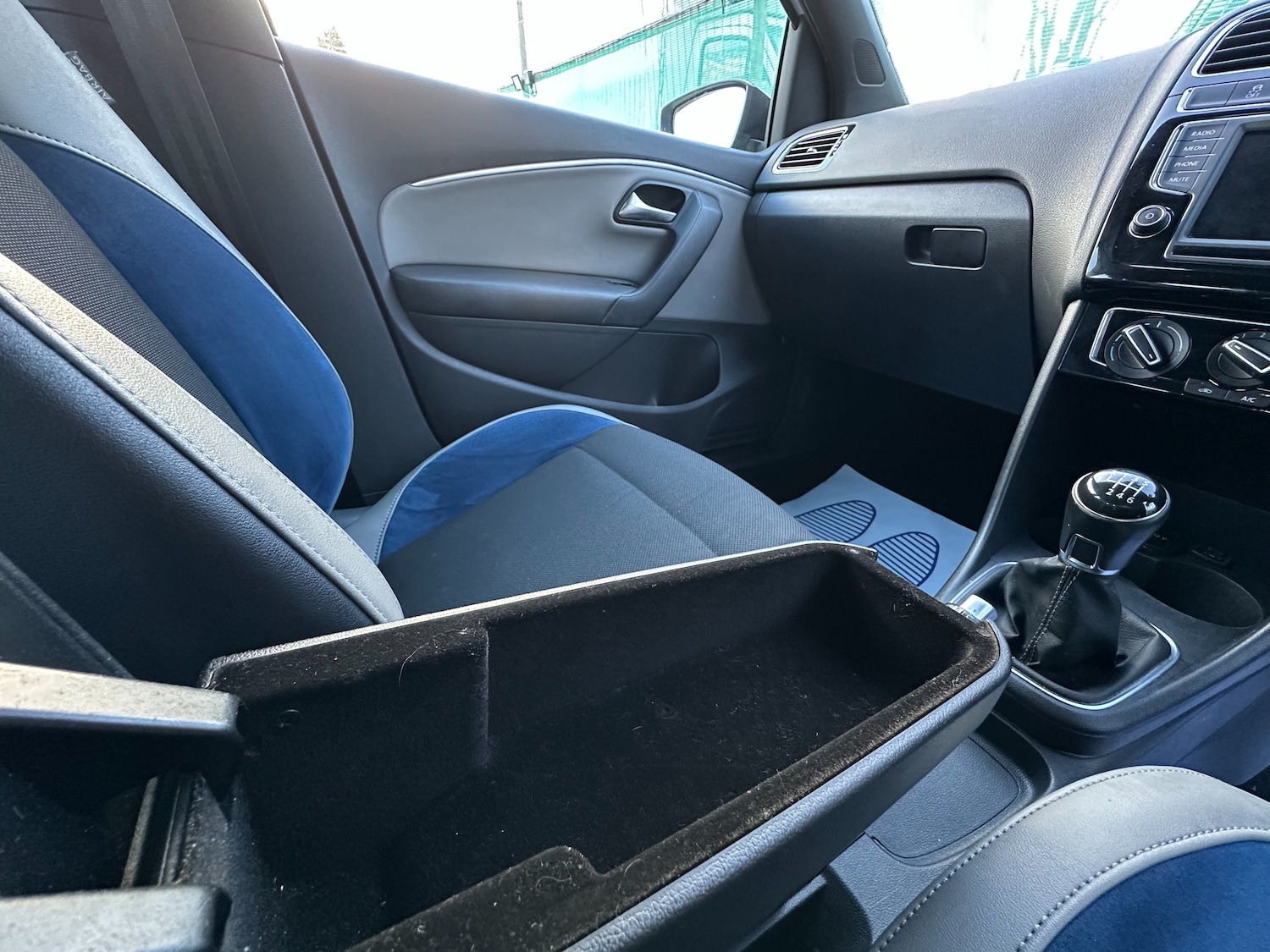 Used Volkswagen Polo 2015 for sale - 76937663: Photo 27