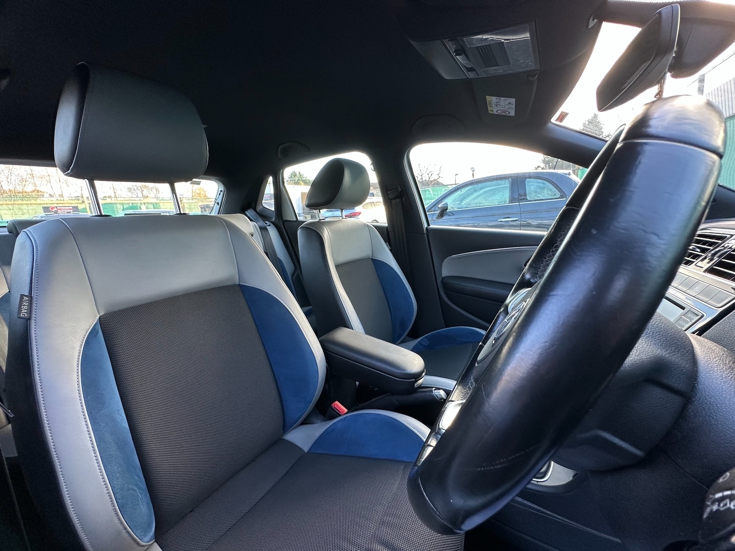 Used Volkswagen Polo 2015 for sale - 76937663: Photo 29