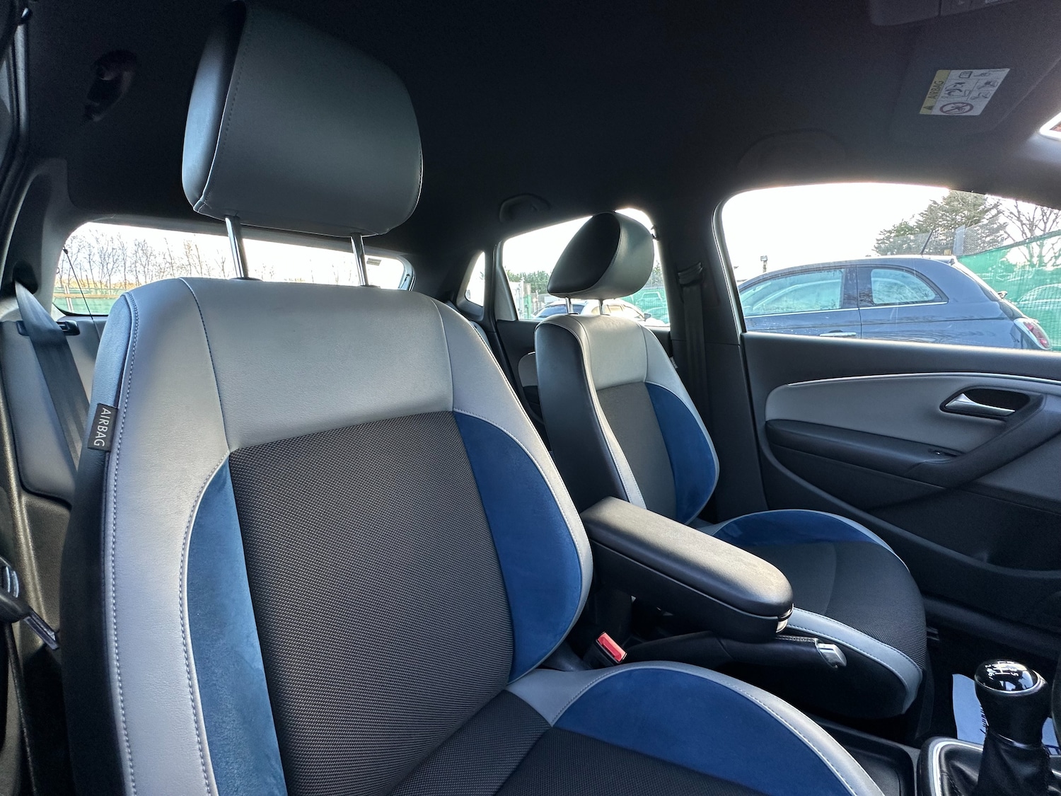 Used Volkswagen Polo 2015 for sale - 76937663: Photo 30