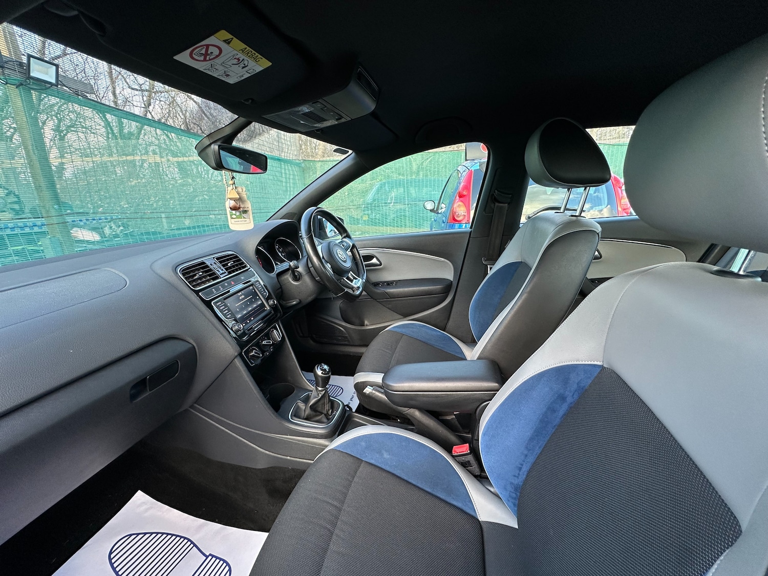 Used Volkswagen Polo 2015 for sale - 76937663: Photo 37