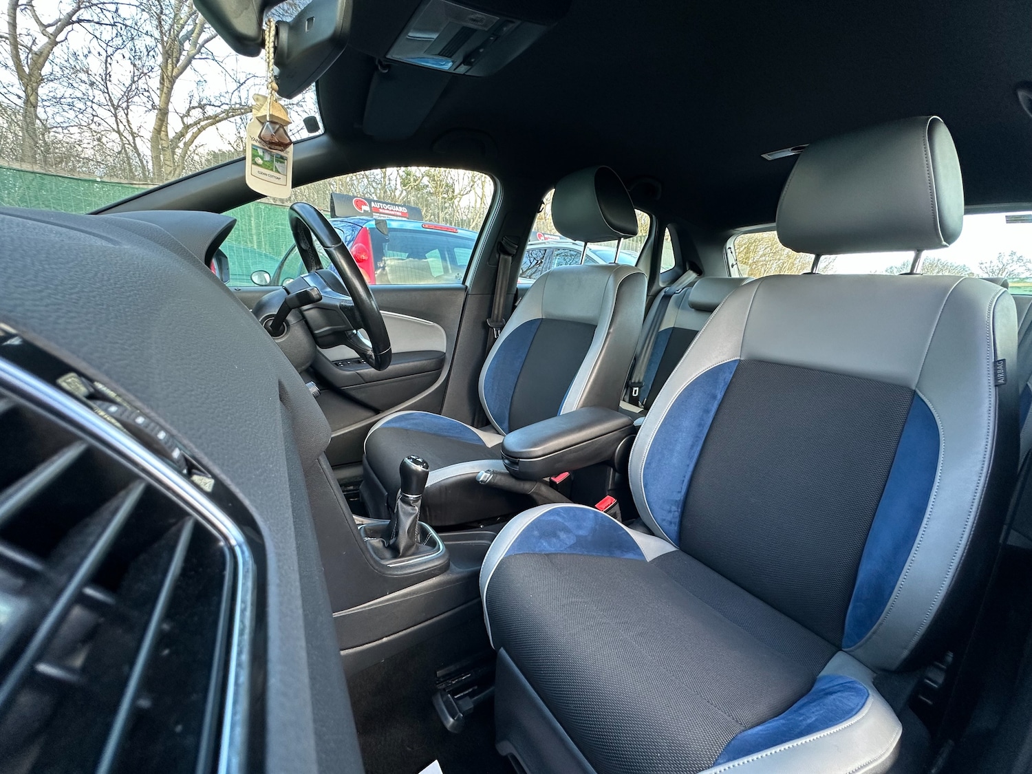 Used Volkswagen Polo 2015 for sale - 76937663: Photo 38