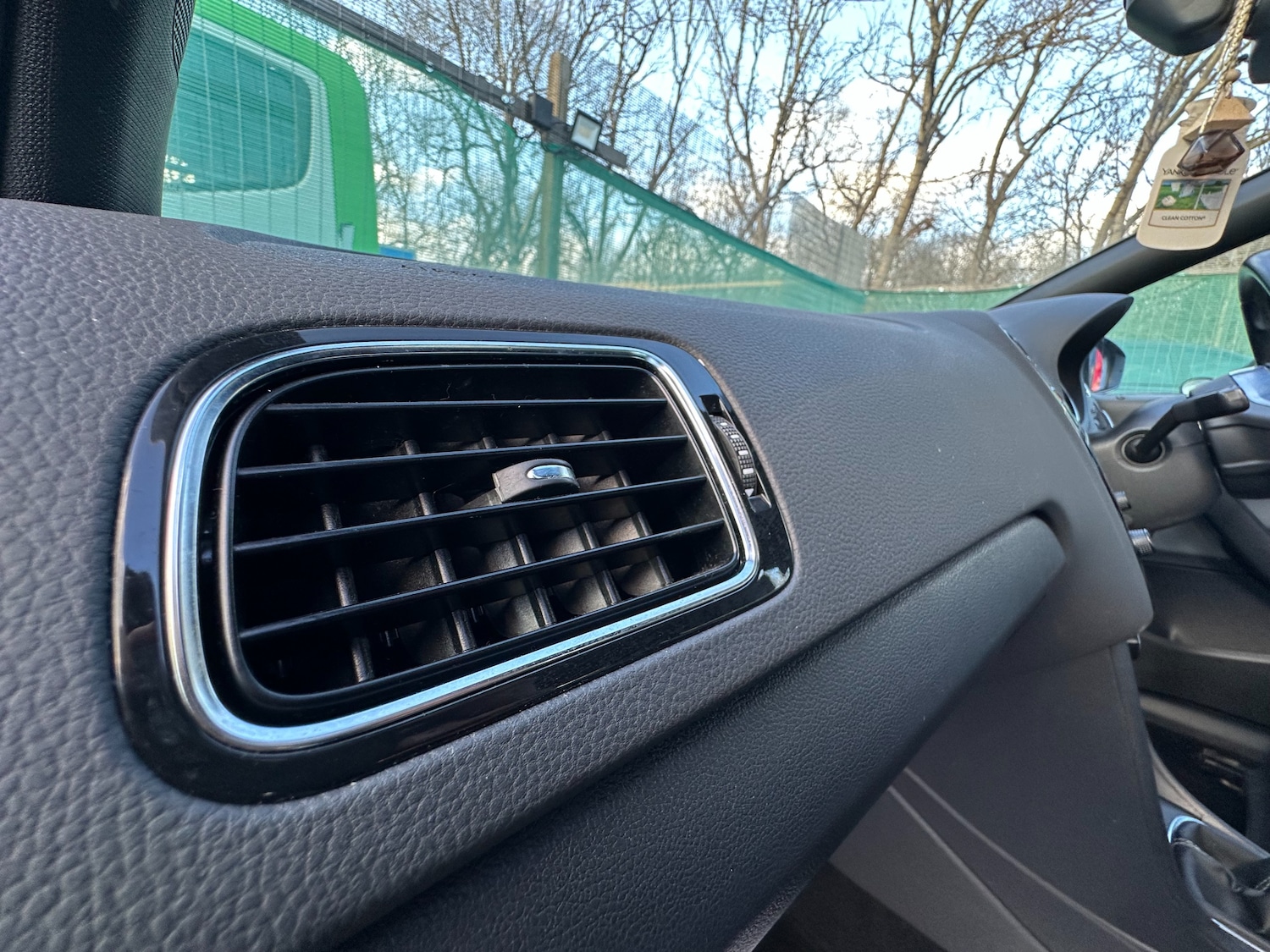 Used Volkswagen Polo 2015 for sale - 76937663: Photo 39