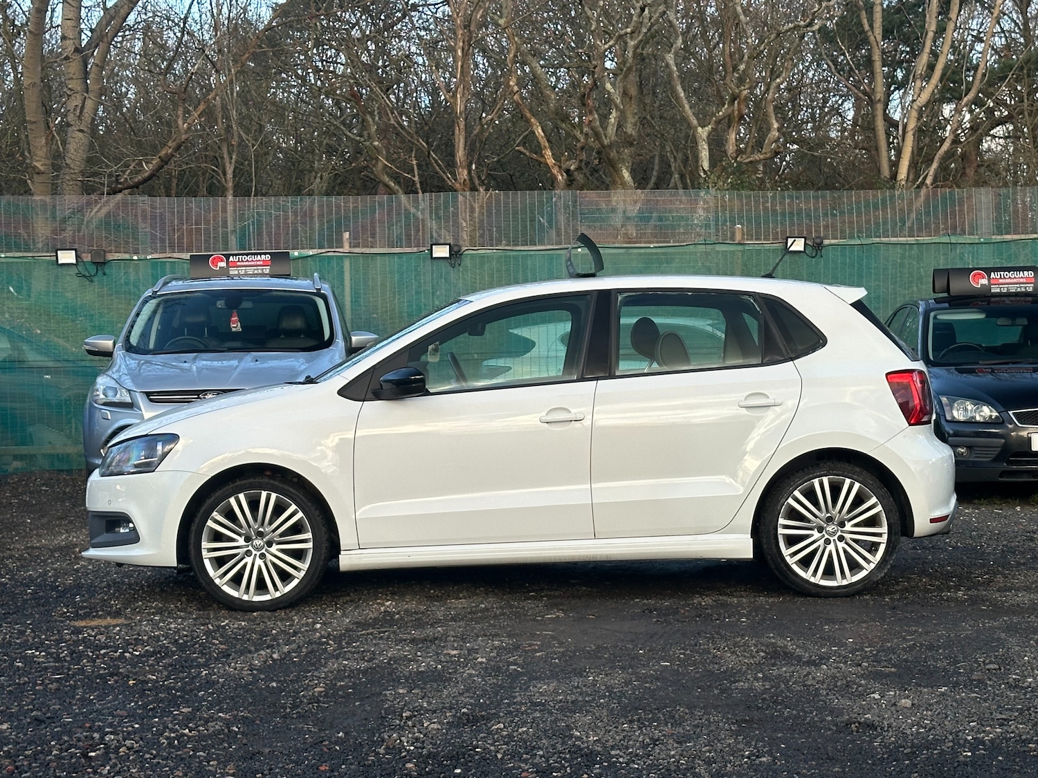 Used Volkswagen Polo 2015 for sale - 76937663: Photo 4