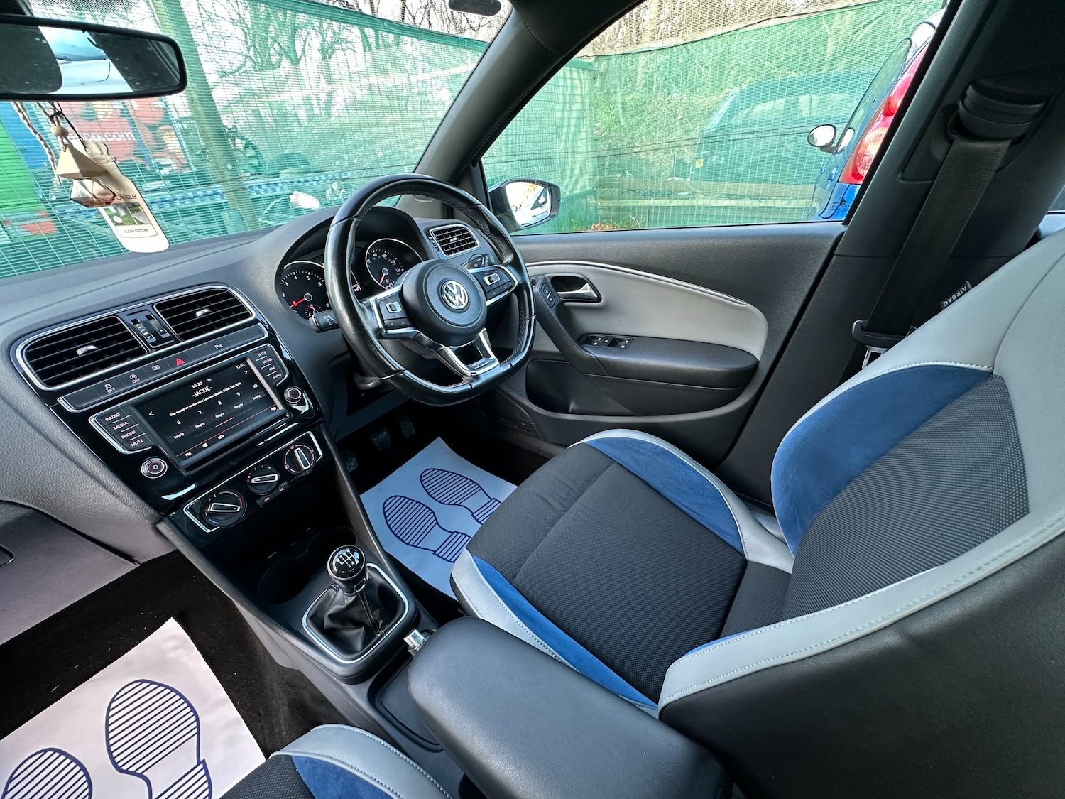 Used Volkswagen Polo 2015 for sale - 76937663: Photo 40