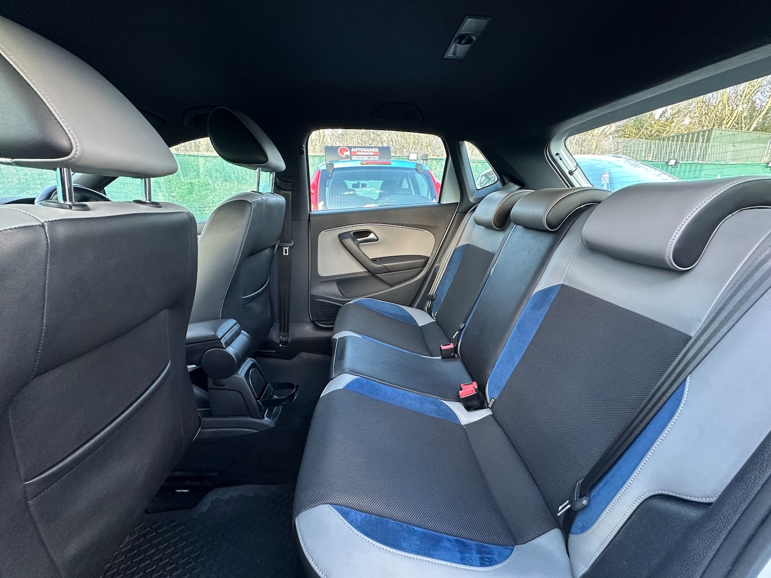 Used Volkswagen Polo 2015 for sale - 76937663: Photo 46