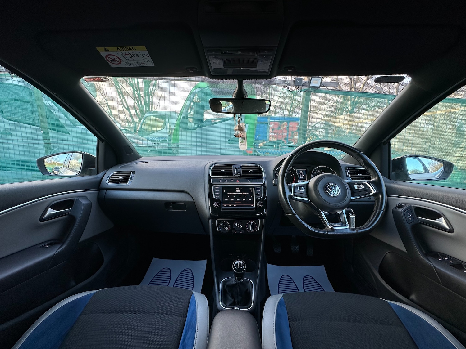 Used Volkswagen Polo 2015 for sale - 76937663: Photo 51