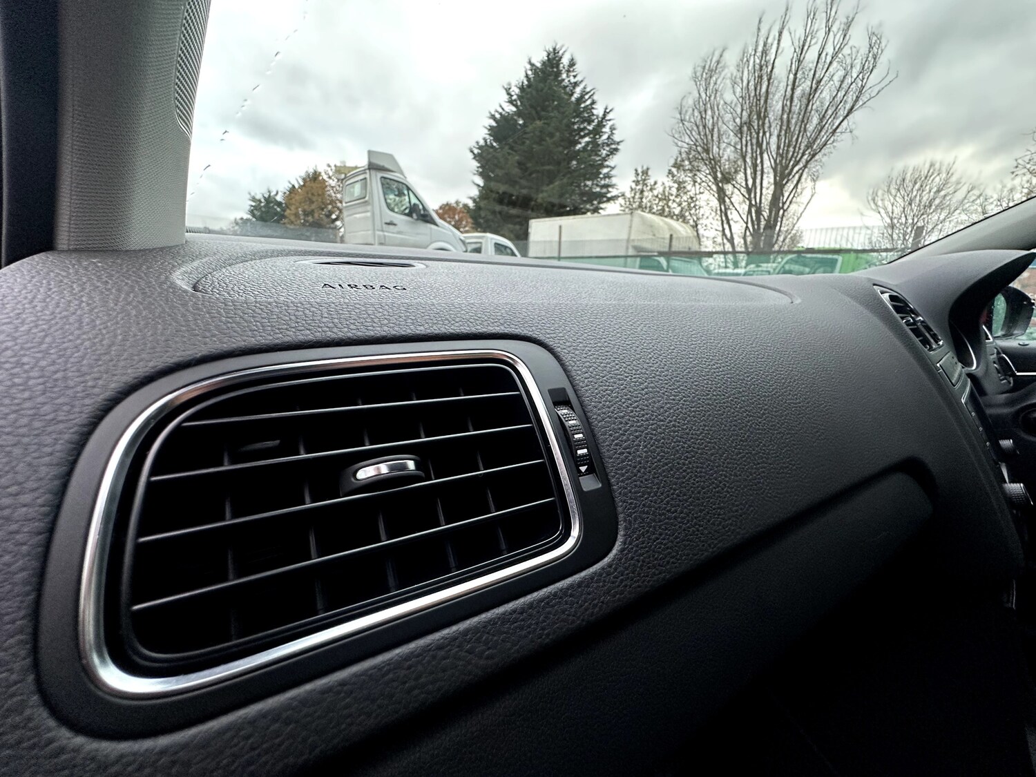 Used Volkswagen Polo for sale - 76909314: Photo 37