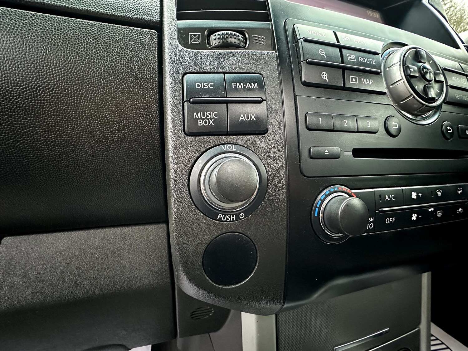 Used Nissan Navara 2013 for sale - 76534980: Photo 23