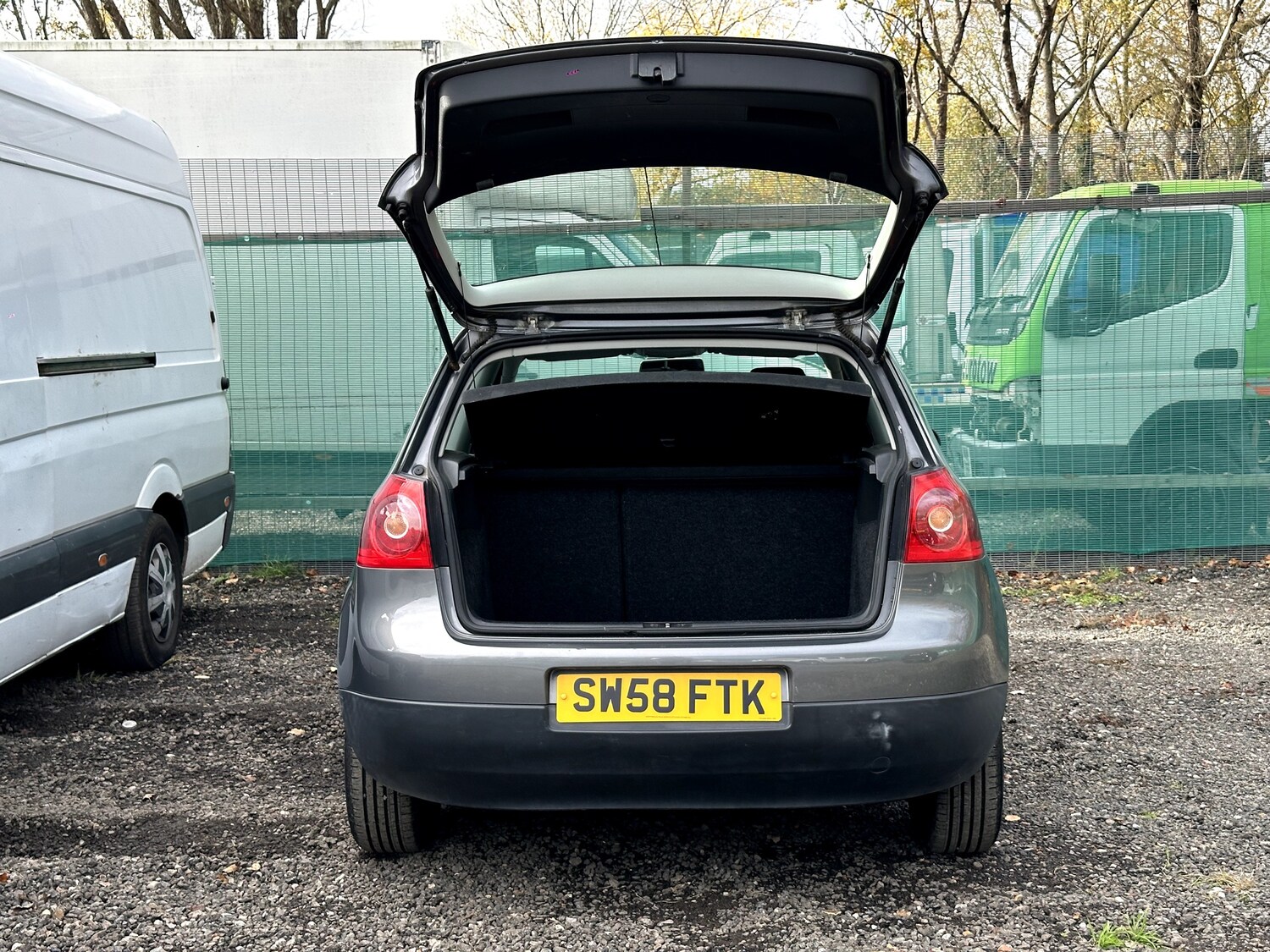 Used Volkswagen Golf 2009 for sale - 76534983: Photo 33