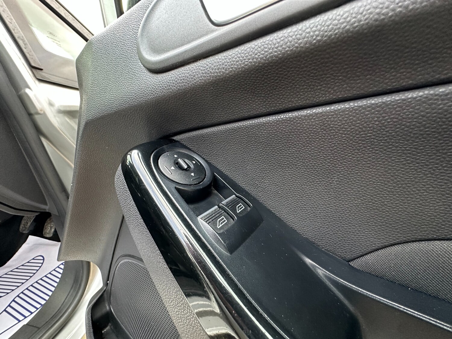 Used Ford Fiesta 2015 for sale - 76534997: Photo 28