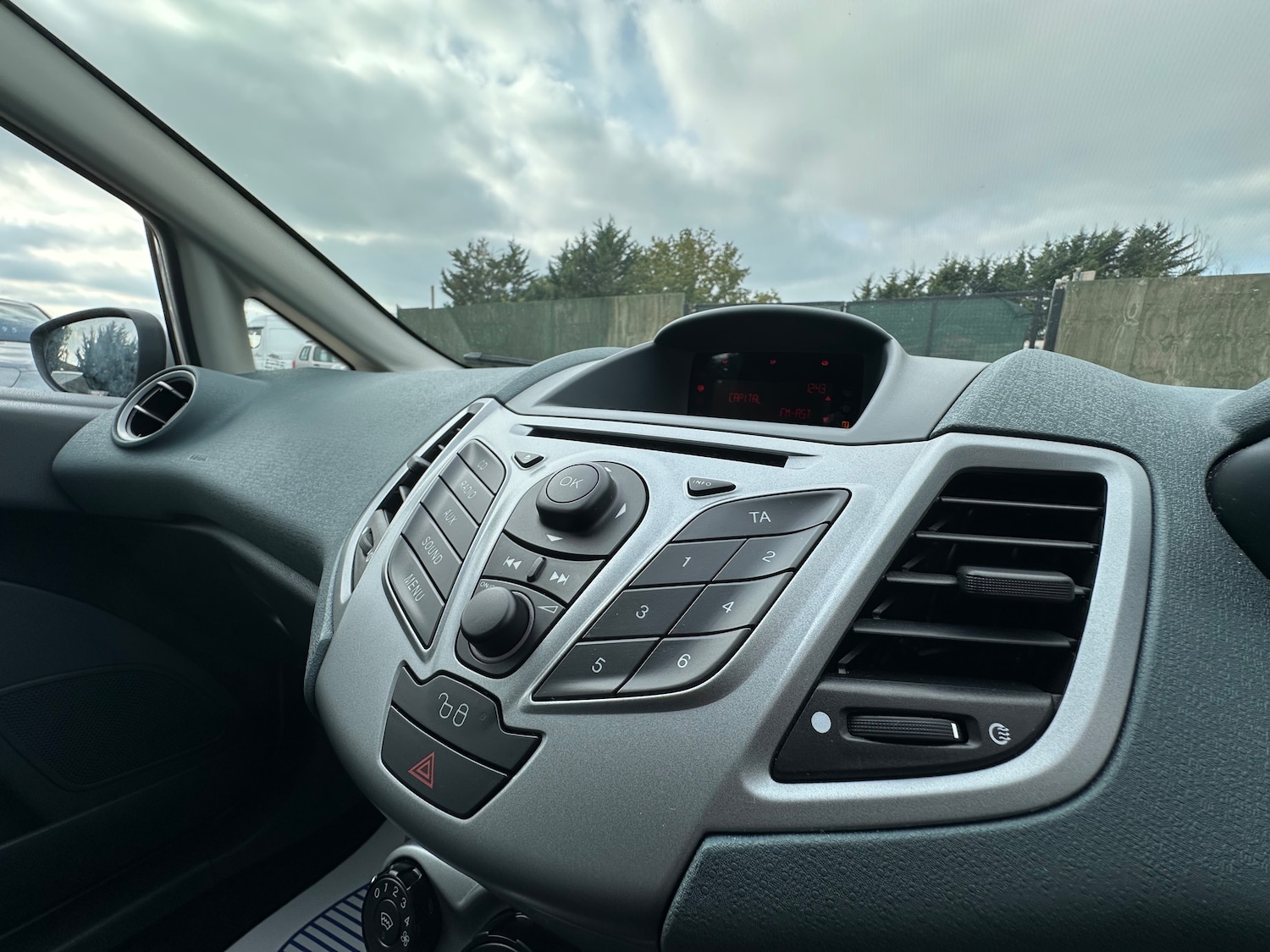 Used Ford Fiesta 2009 for sale - 76535006: Photo 11