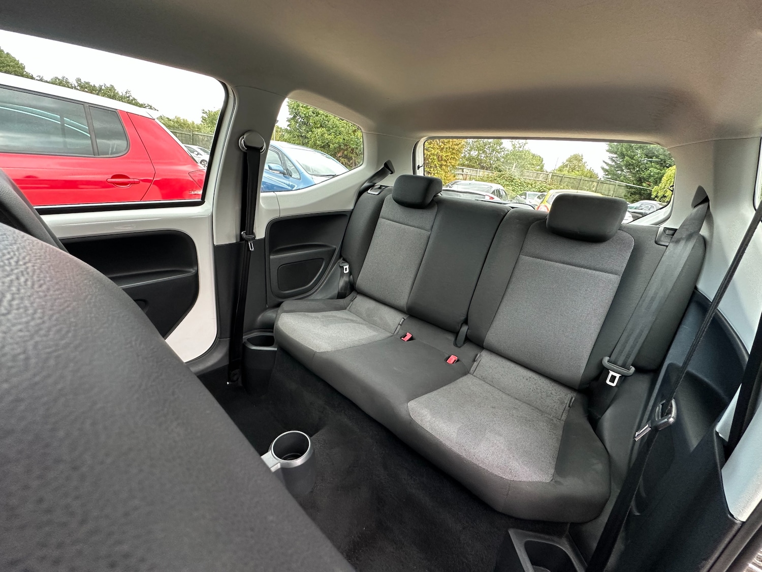 Used Volkswagen up! 2013 for sale - 77020266: Photo 28