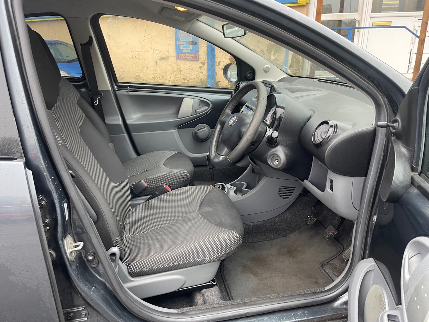 Used Toyota AYGO 2011 for sale - 77502068: Photo 10