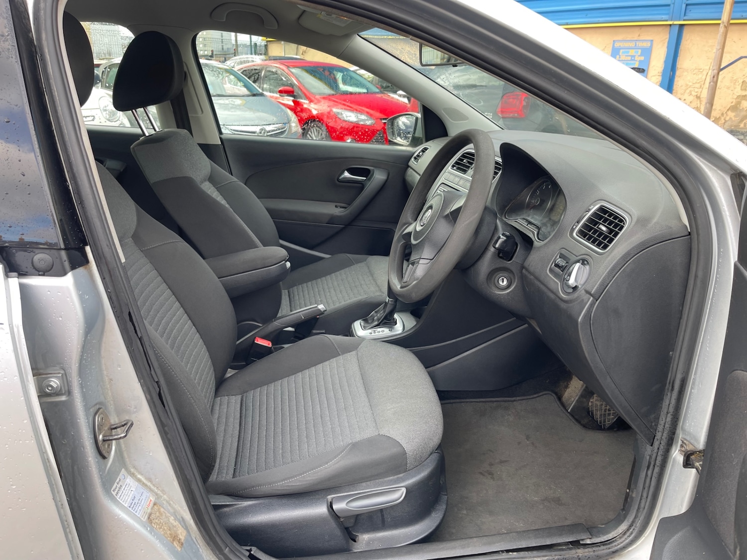 Used Volkswagen Polo 2010 for sale - 77715484: Photo 10