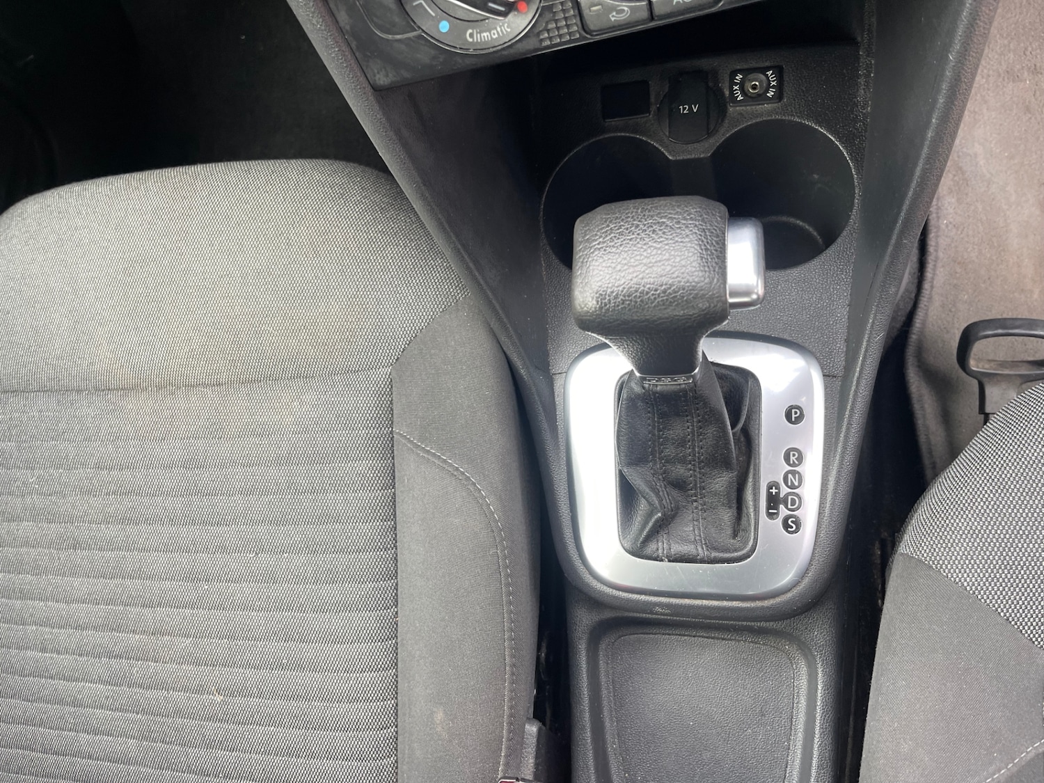 Used Volkswagen Polo 2010 for sale - 77715484: Photo 12