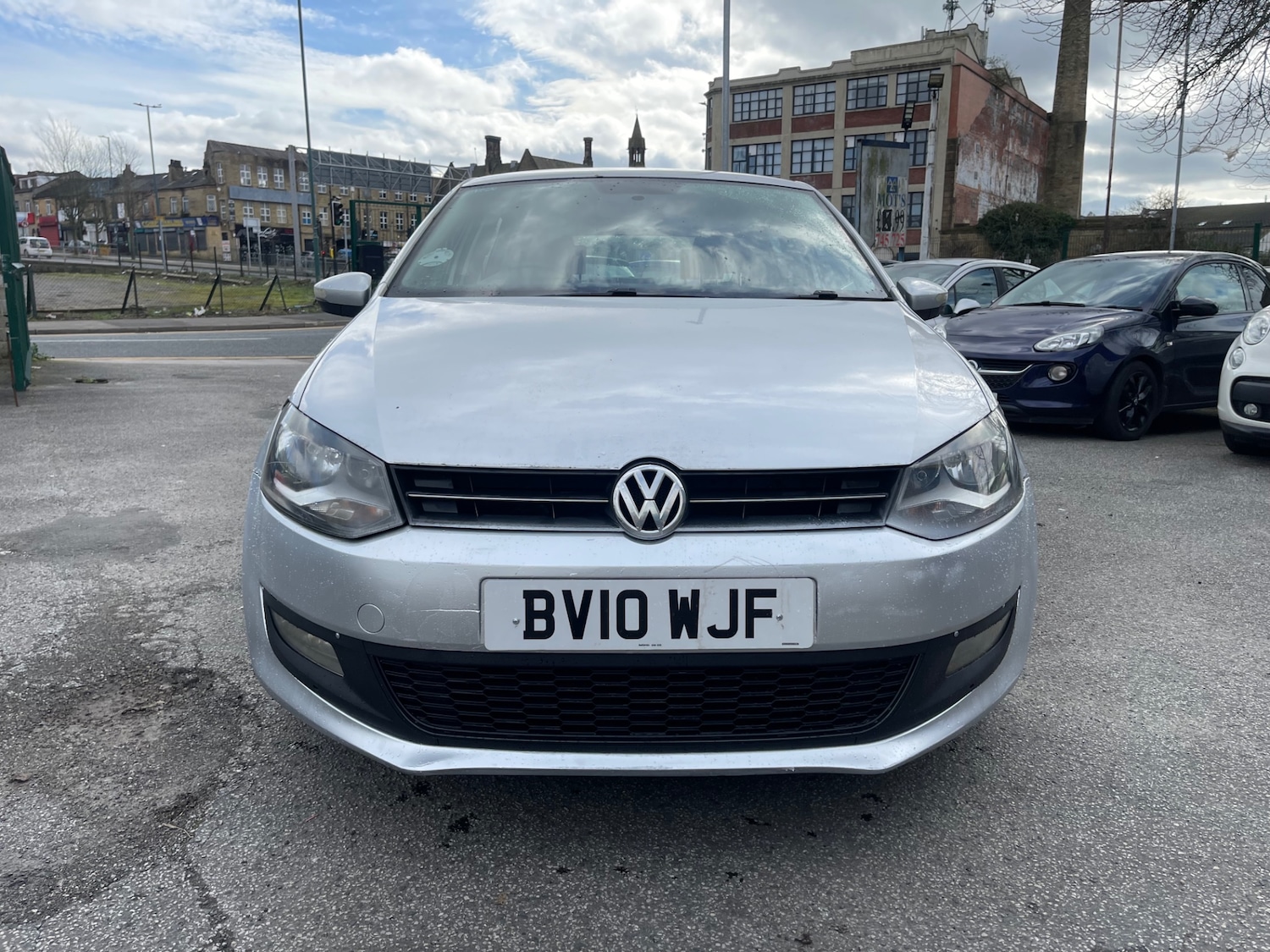 Used Volkswagen Polo 2010 for sale - 77715484: Photo 2