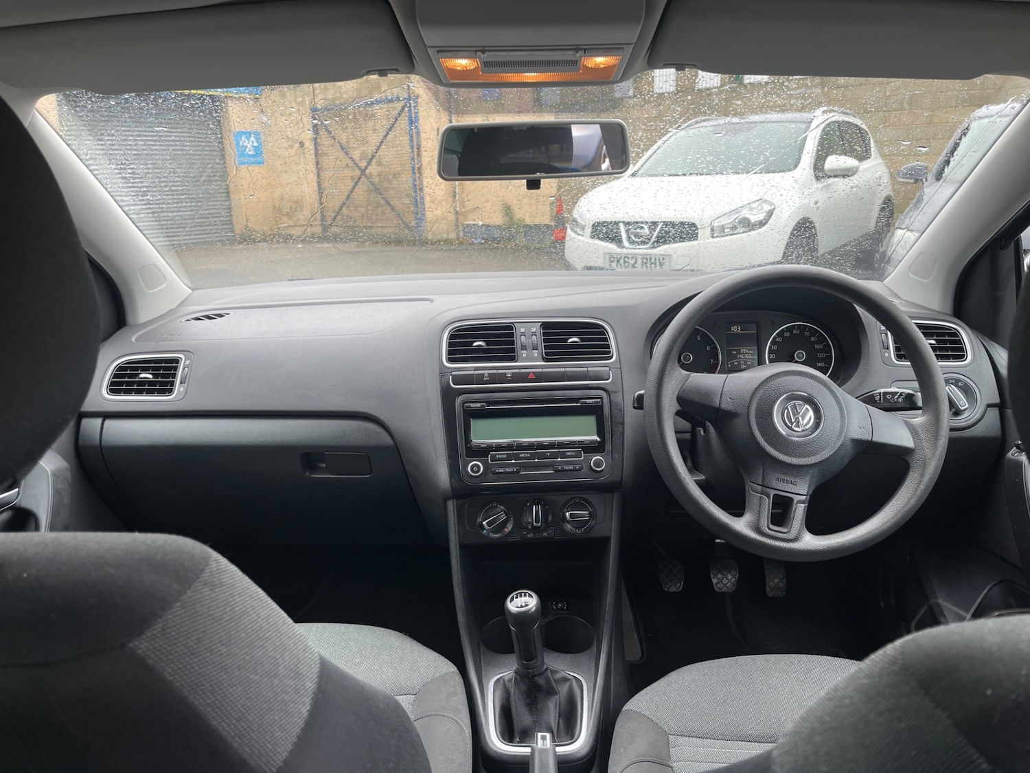 Used Volkswagen Polo 2011 for sale - 77689363: Photo 11