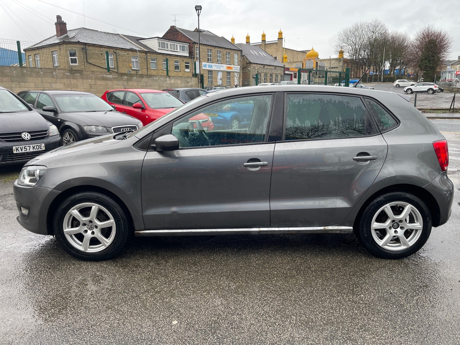 Used Volkswagen Polo 2011 for sale - 77689363: Photo 4