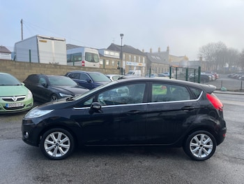 Used Ford Fiesta 2010 for sale - 77019429: Photo