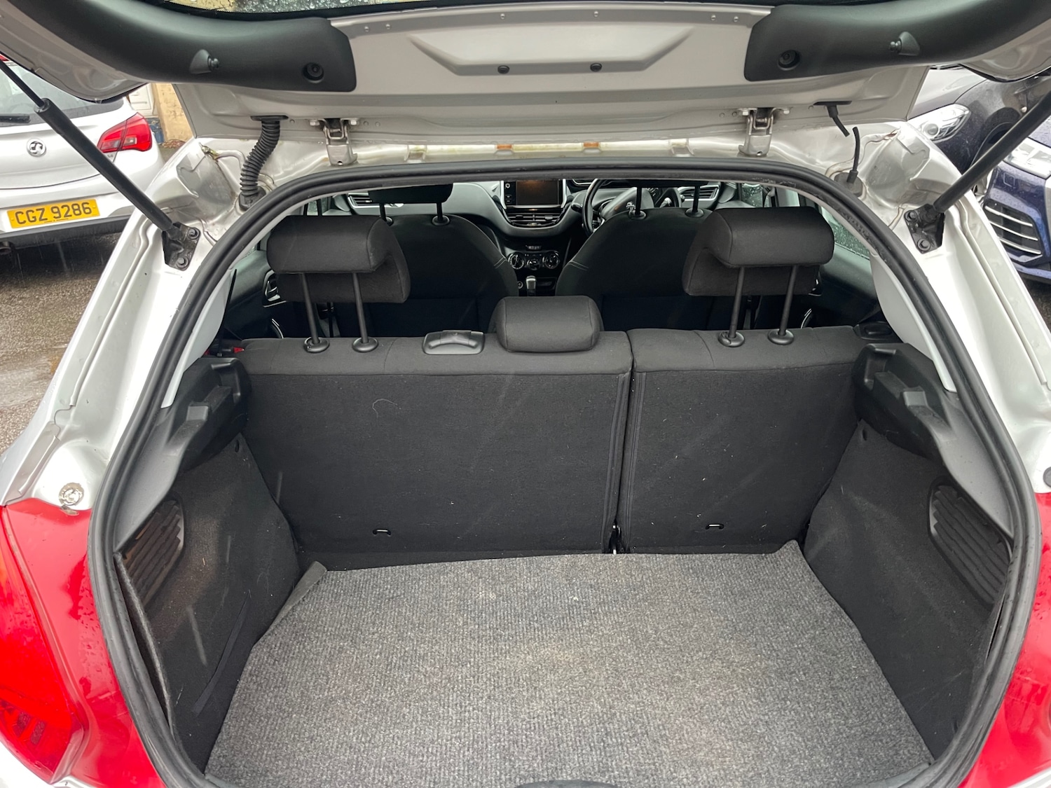 Used Peugeot 208 2013 for sale - 76809433: Photo 11