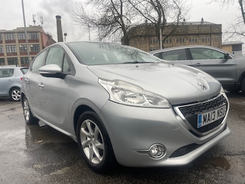 Used Peugeot 208 2013 for sale - 76809433: Photo