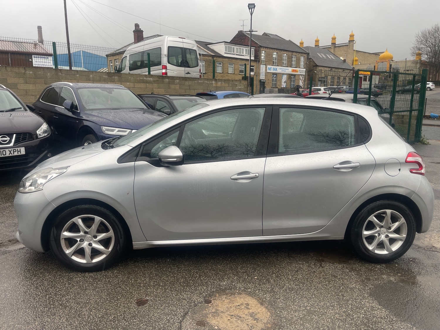 Used Peugeot 208 2013 for sale - 76809433: Photo 4