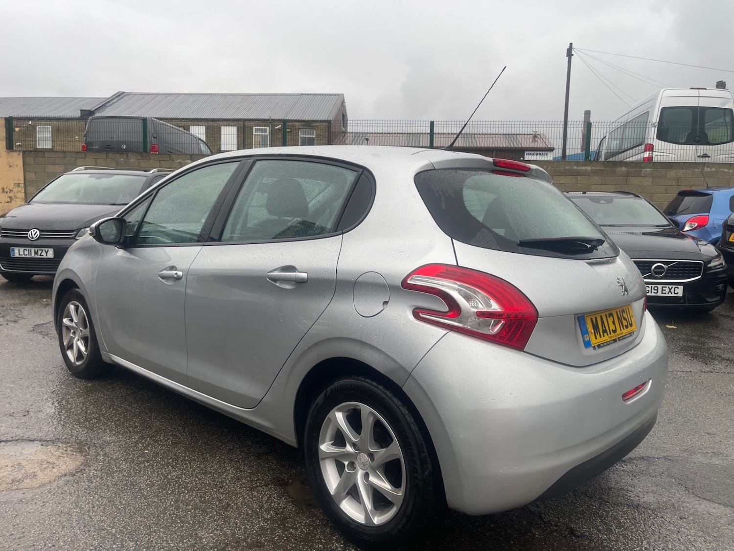 Used Peugeot 208 2013 for sale - 76809433: Photo 5