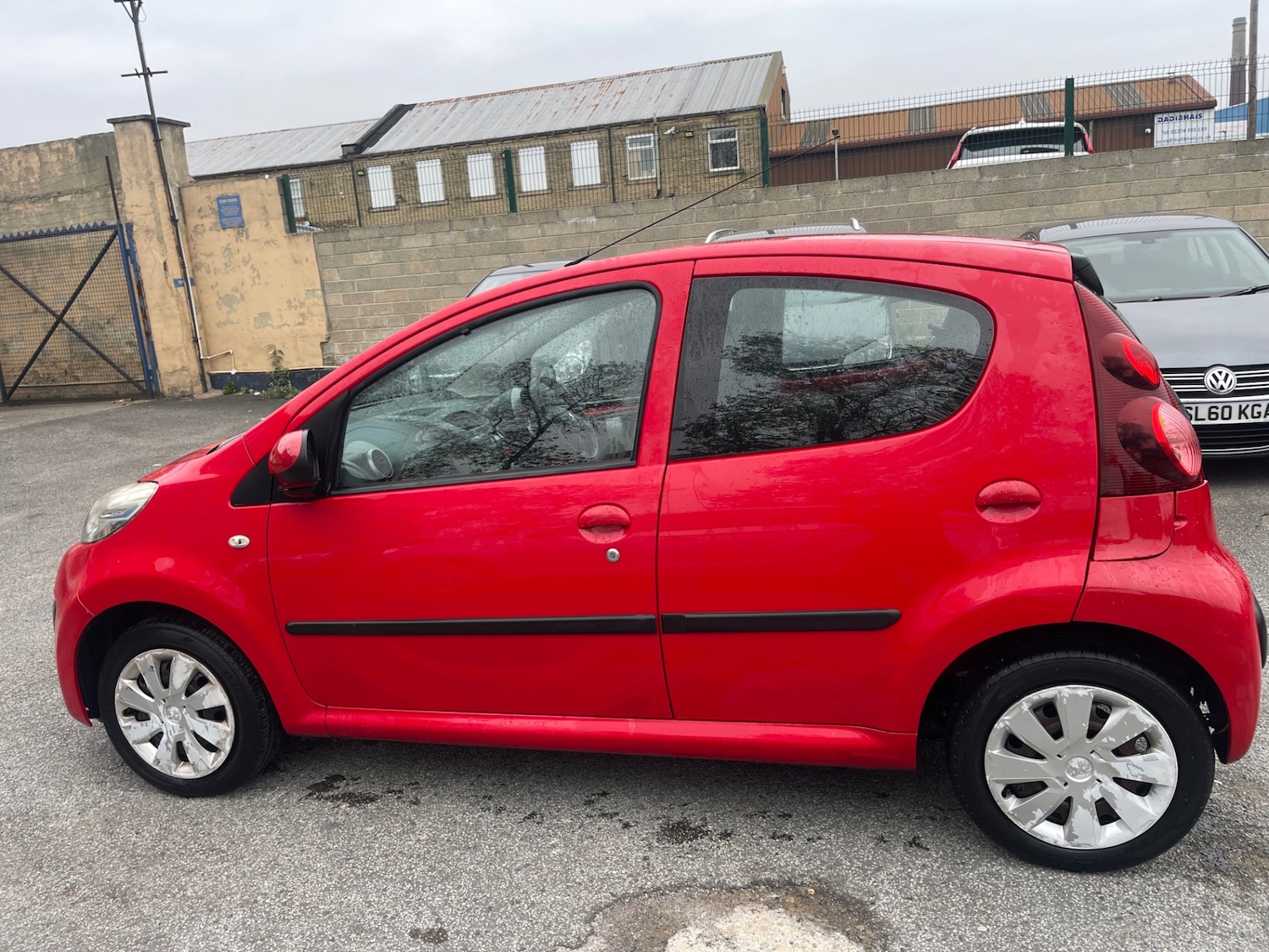 Used Peugeot 107 2012 for sale - 76274509: Photo 4