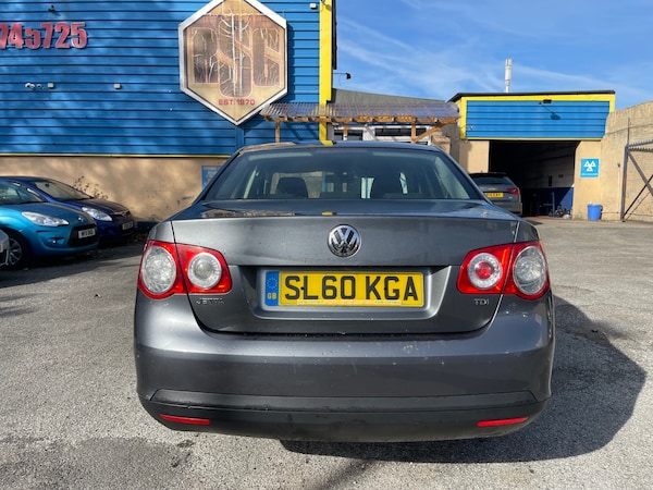 Used Volkswagen Jetta 2010 for sale - 76243284: Photo 6
