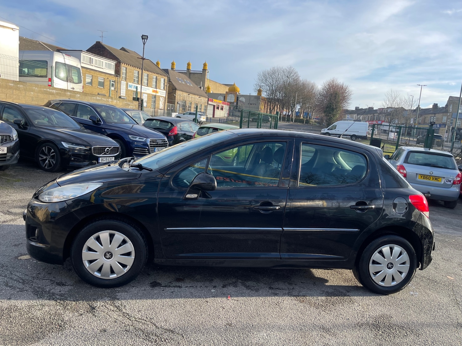 Used Peugeot 207 2011 for sale - 76905105: Photo 4