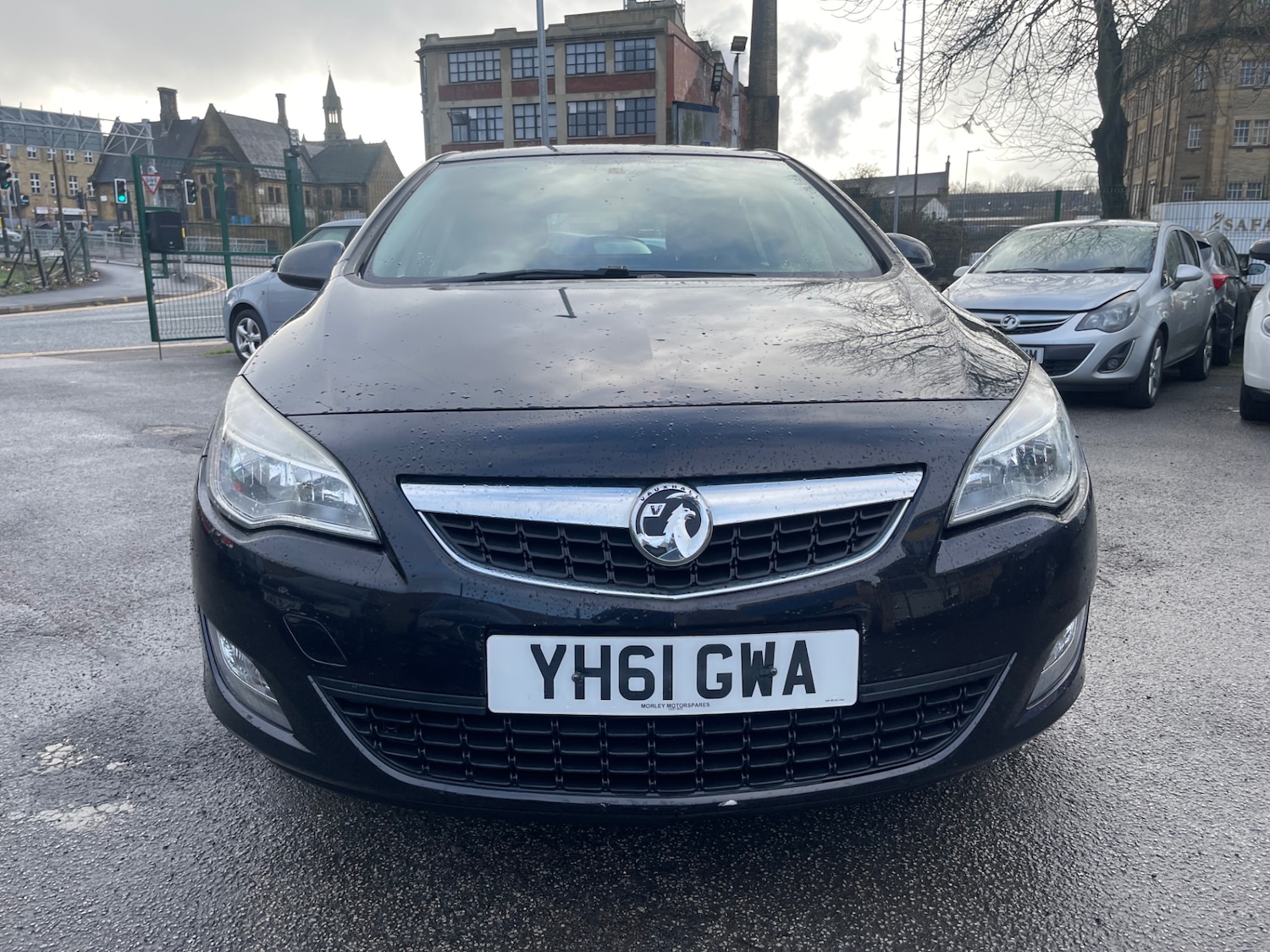 Used Vauxhall Astra 2011 for sale - 77416766: Photo 2