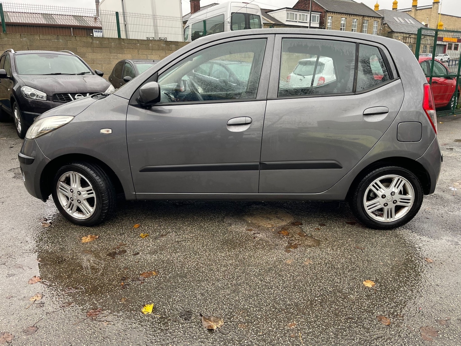 Used Hyundai i10 2010 for sale - 76553745: Photo 4