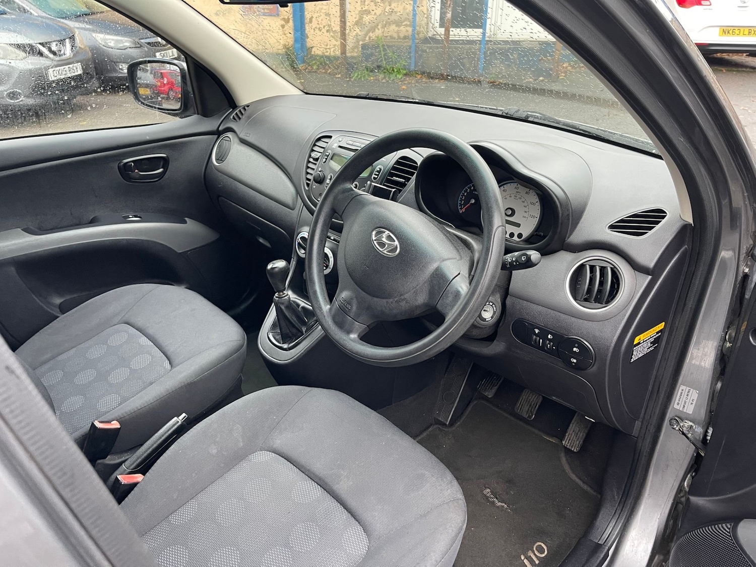 Used Hyundai i10 2010 for sale - 76553745: Photo 9