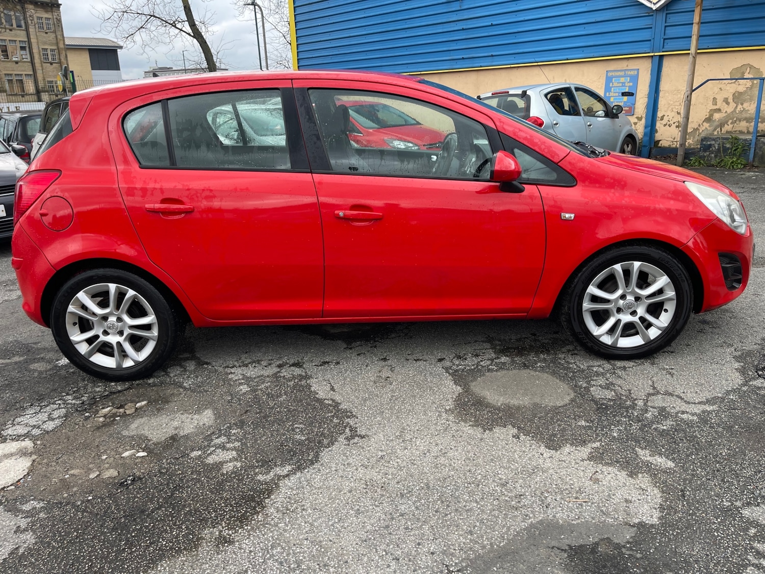 Used Vauxhall Corsa 2011 for sale - 77635321: Photo 8