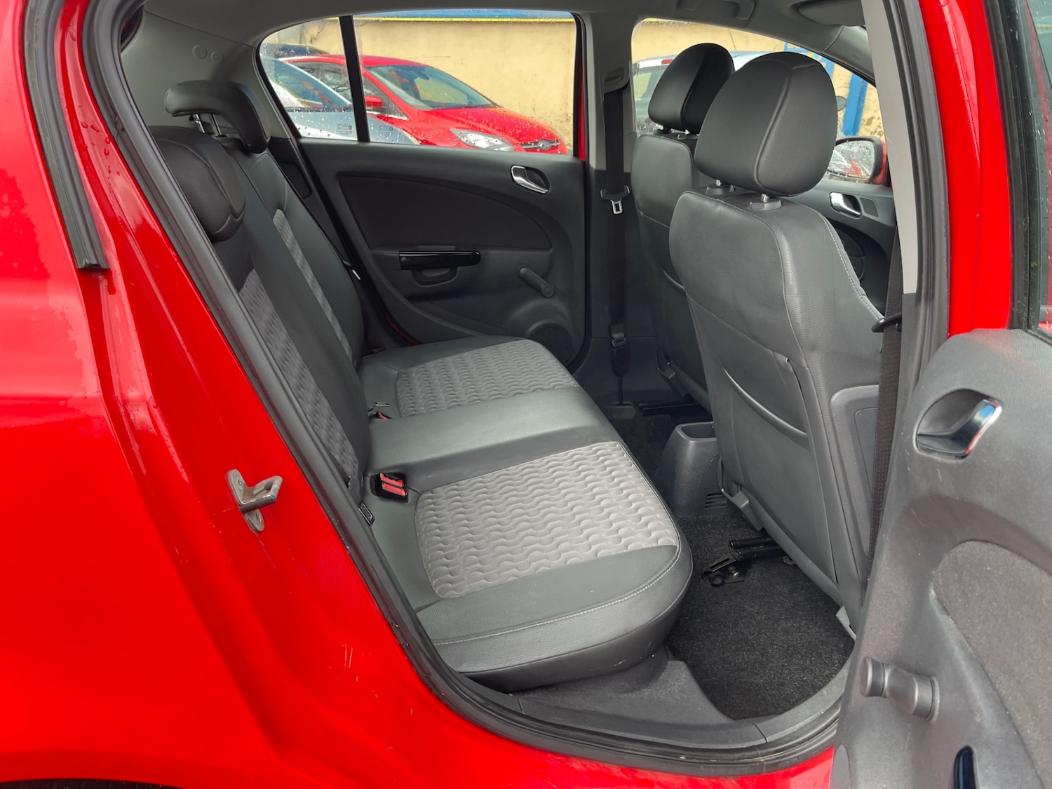 Used Vauxhall Corsa 2011 for sale - 77635321: Photo 9