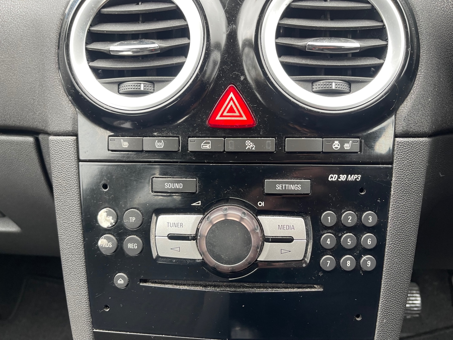 Used Vauxhall Corsa 2014 for sale - 77997350: Photo 12