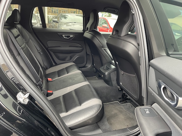 Used Volvo V60 2019 for sale - 75615899: Photo 10