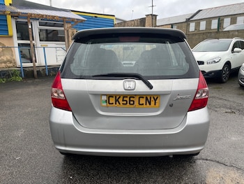 Used Honda Jazz 2006 for sale - 77487325: Photo