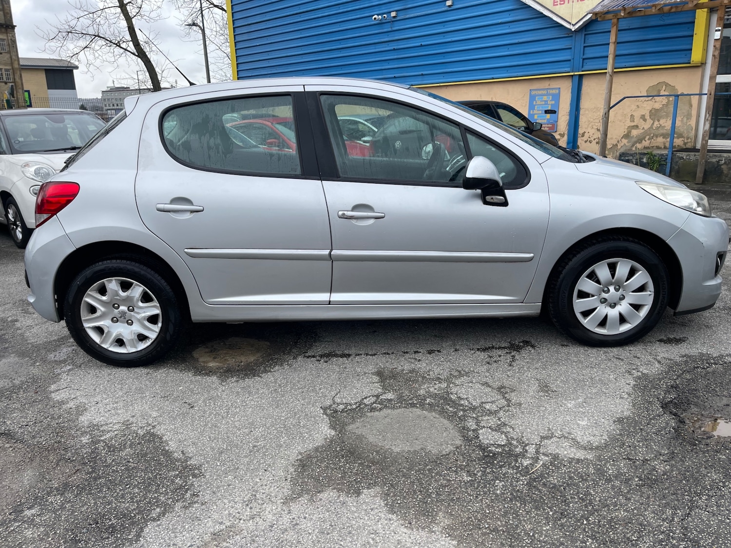 Used Peugeot 207 2011 for sale - 77687954: Photo 8