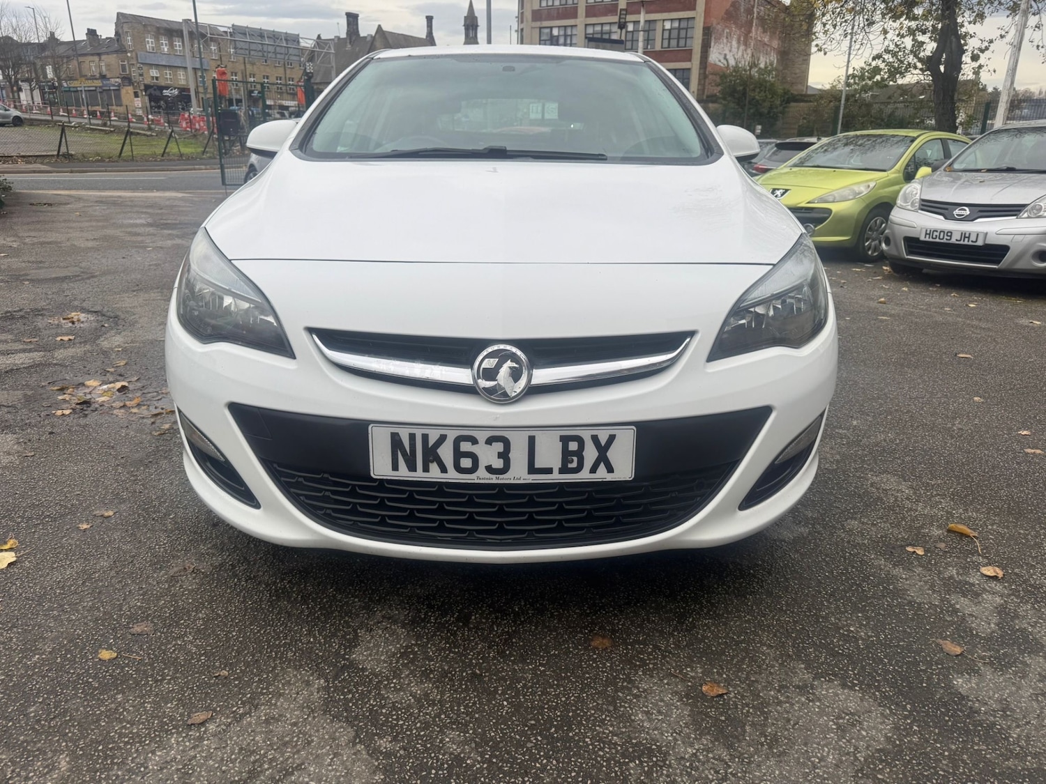 Used Vauxhall Astra 2013 for sale - 76478252: Photo 2
