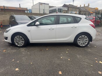 Used Vauxhall Astra 2013 for sale - 76478252: Photo