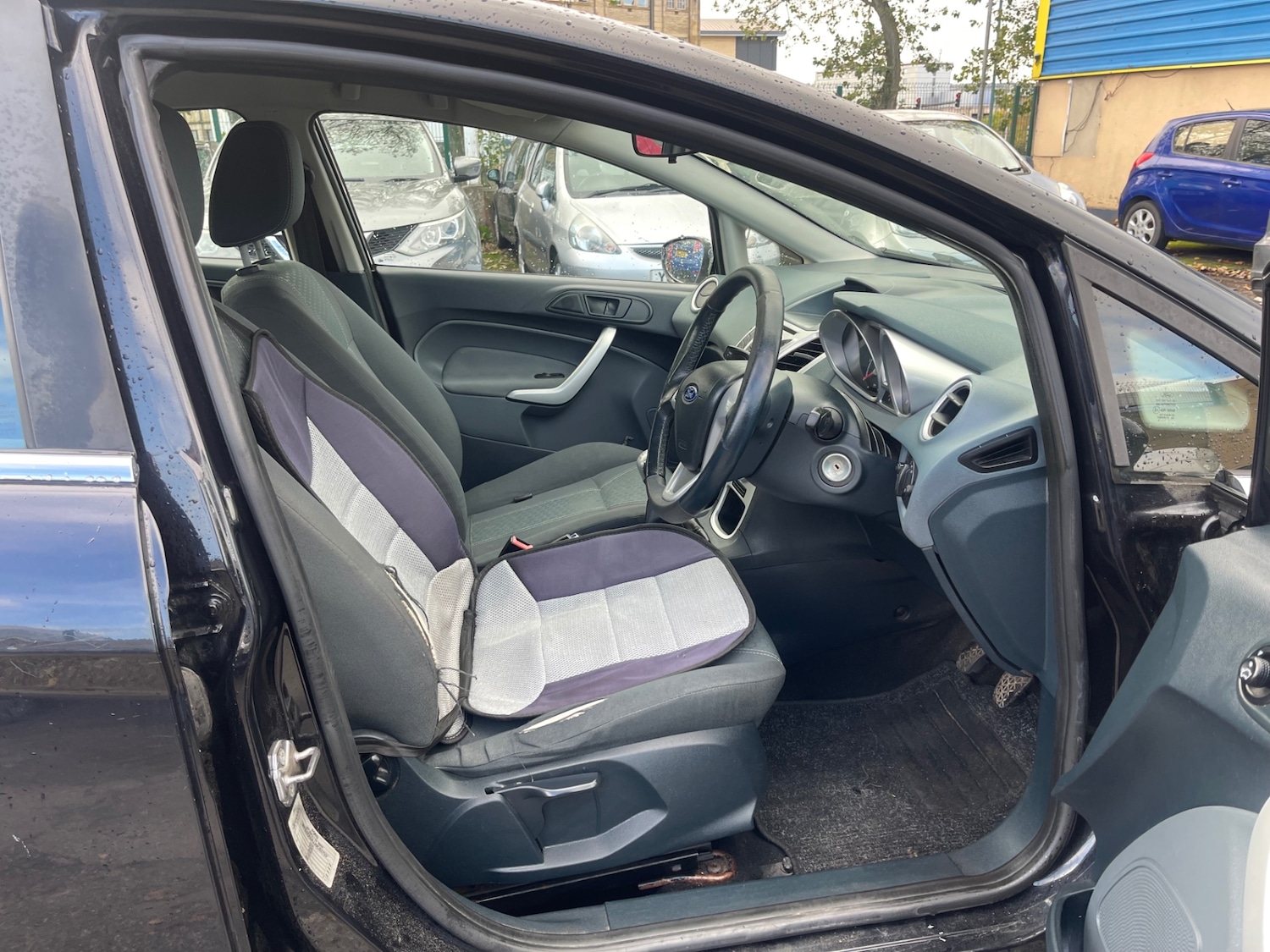 Used Ford Fiesta 2010 for sale - 76309642: Photo 9