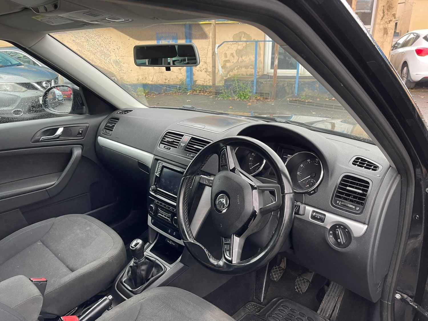 Used Skoda Yeti 2014 for sale - 76553674: Photo 10