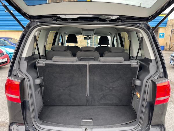 Used Volkswagen Touran 2011 for sale - 75662915: Photo 15