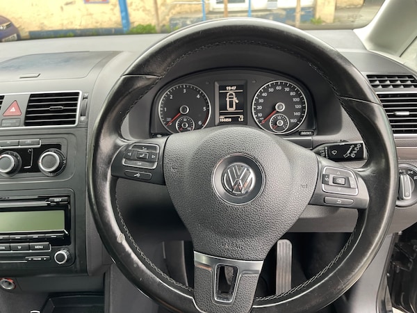 Used Volkswagen Touran 2011 for sale - 75662915: Photo 19