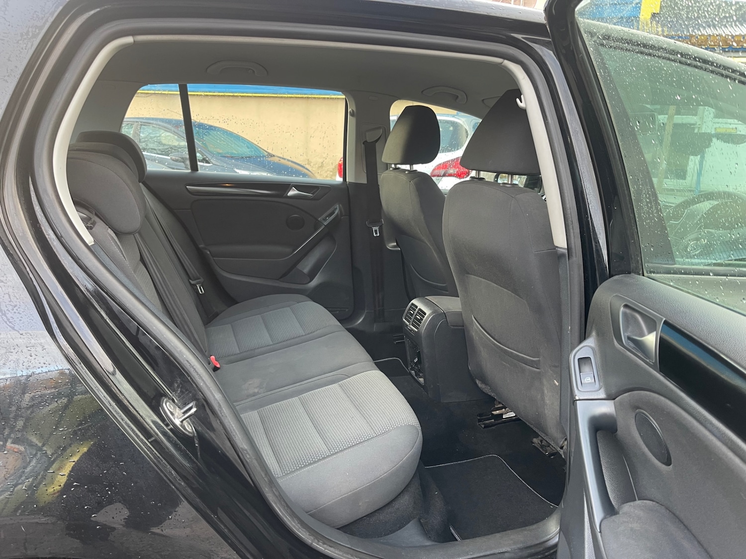 Used Volkswagen Golf 2010 for sale - 76969872: Photo 10