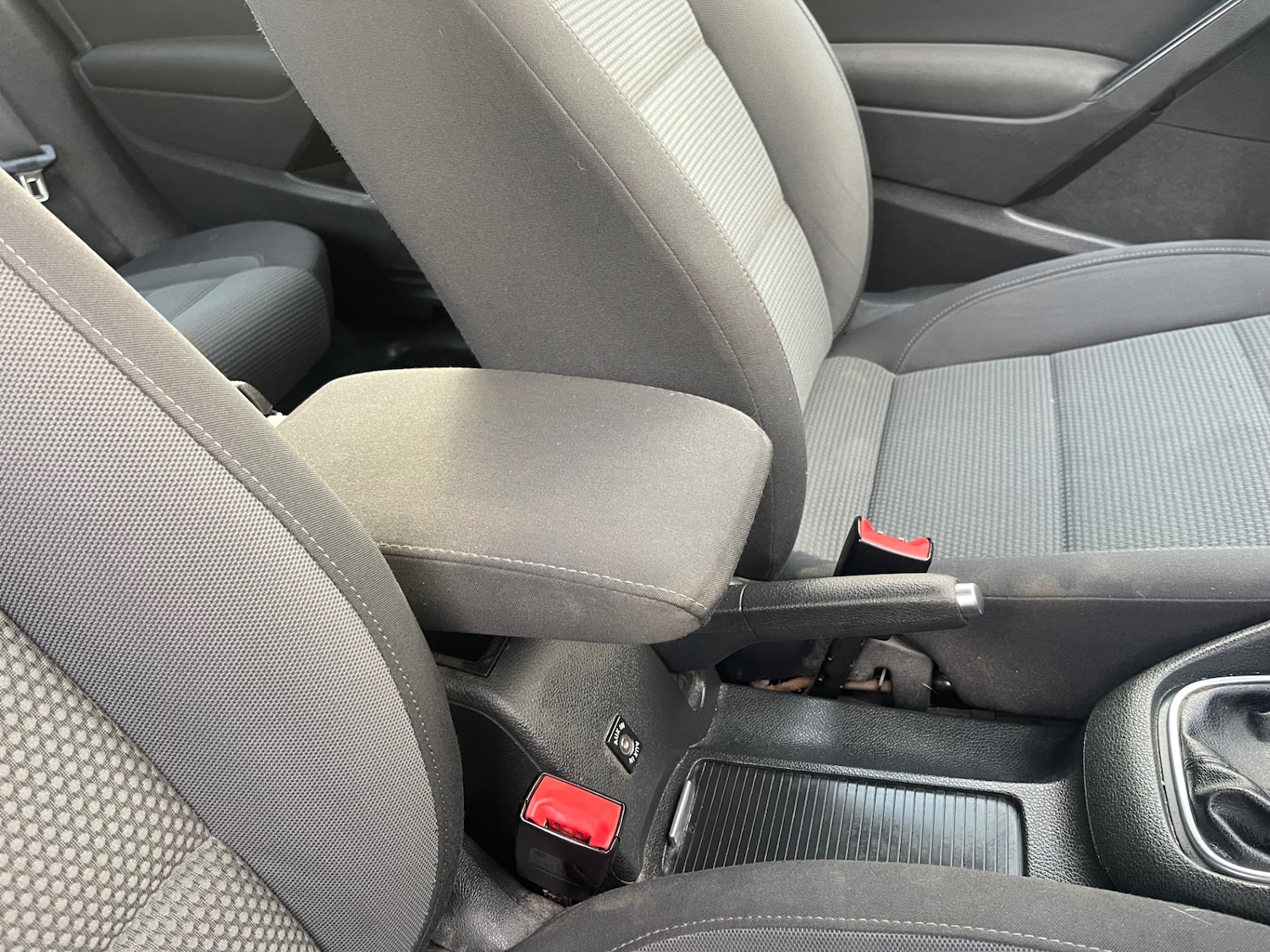 Used Volkswagen Golf 2010 for sale - 76969872: Photo 16