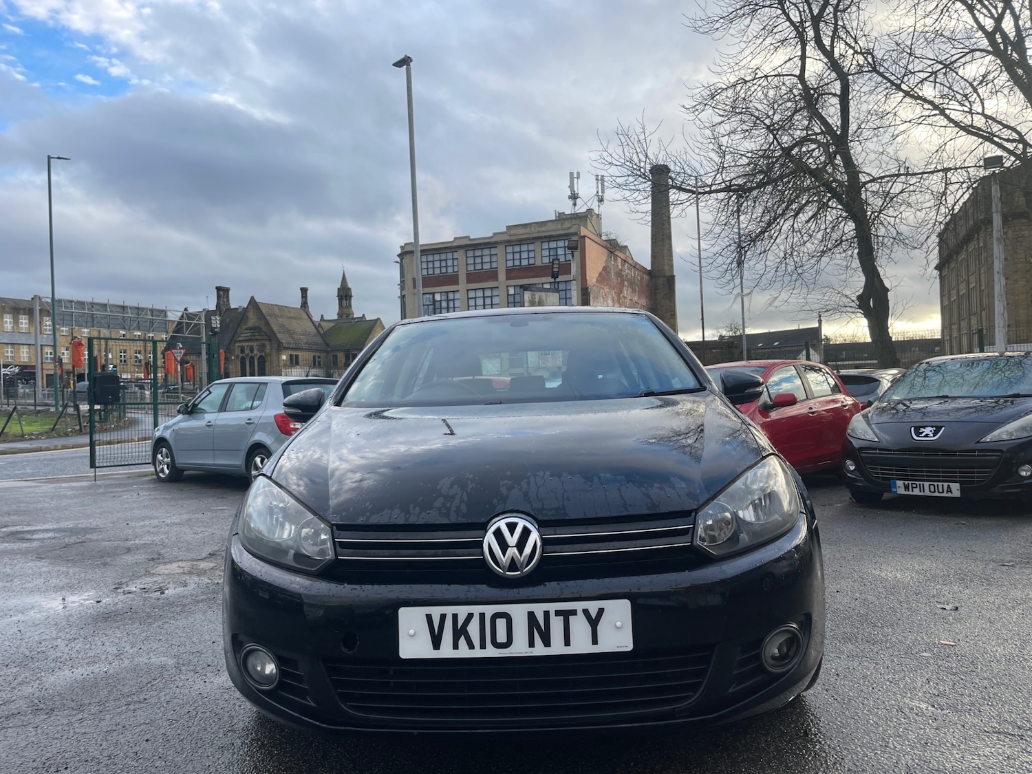 Used Volkswagen Golf 2010 for sale - 76969872: Photo 2