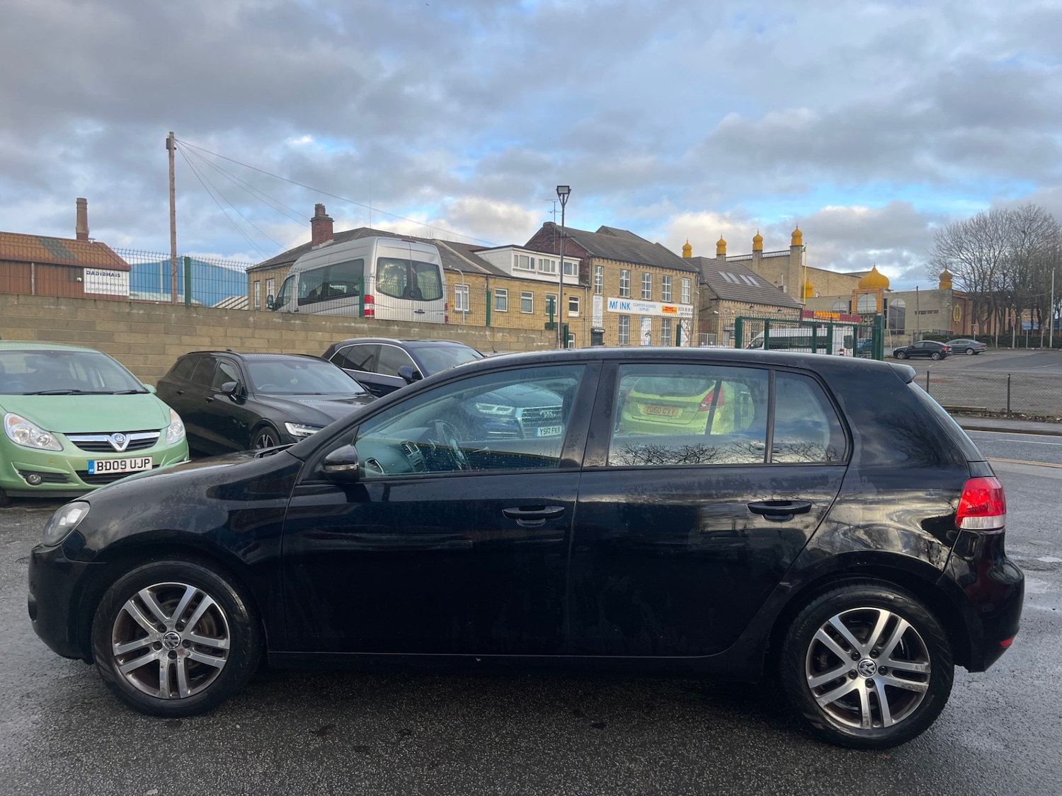 Used Volkswagen Golf 2010 for sale - 76969872: Photo 4