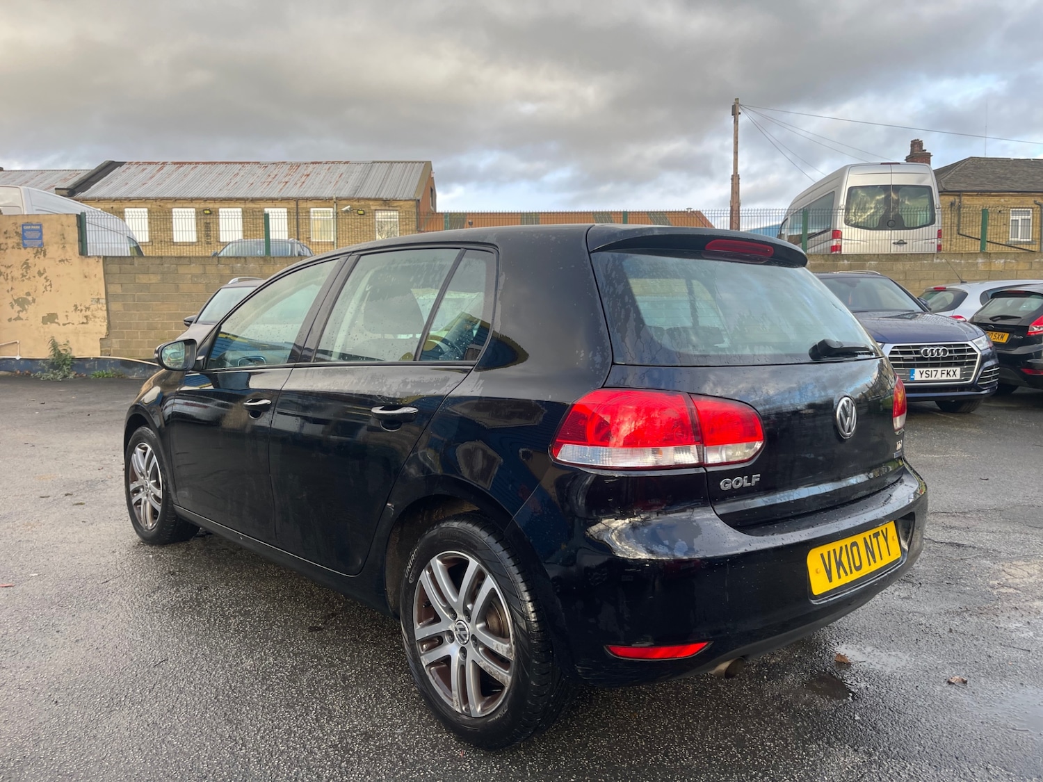 Used Volkswagen Golf 2010 for sale - 76969872: Photo 5